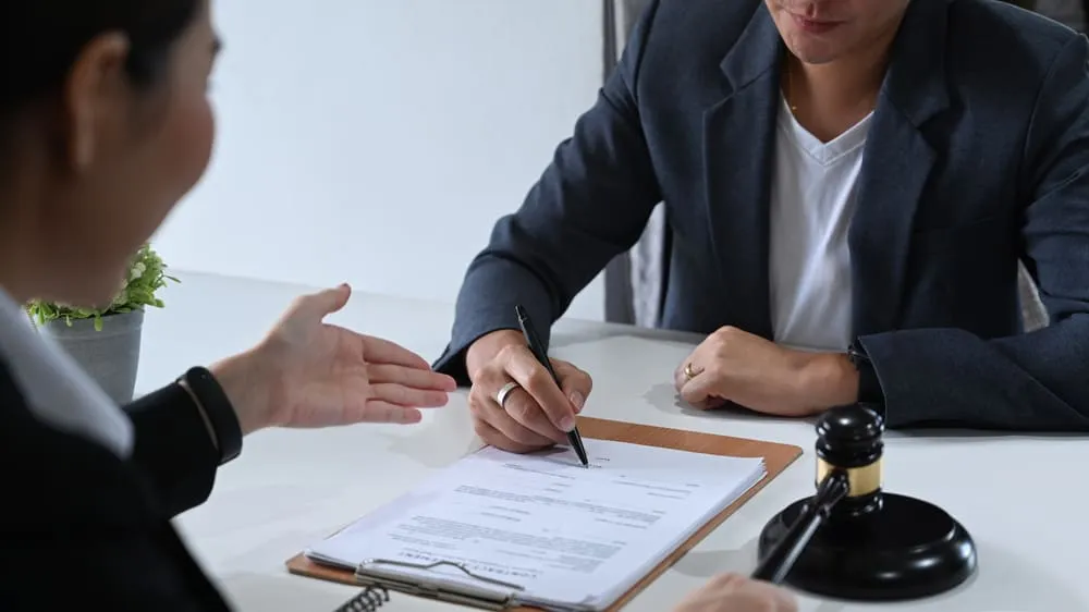 5 Best Contract Solicitors in York - Find advice before signing important agreements