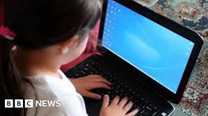 8 Social Media Privacy Questions for UK Parents
