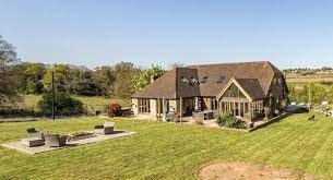 5 Best Equestrian Property Agents in York - Find properties suited to equestrian interests